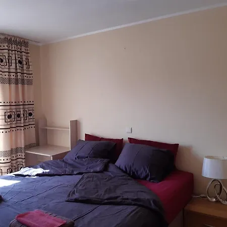 Daire 300 M Zee 2 Slaapkamers *